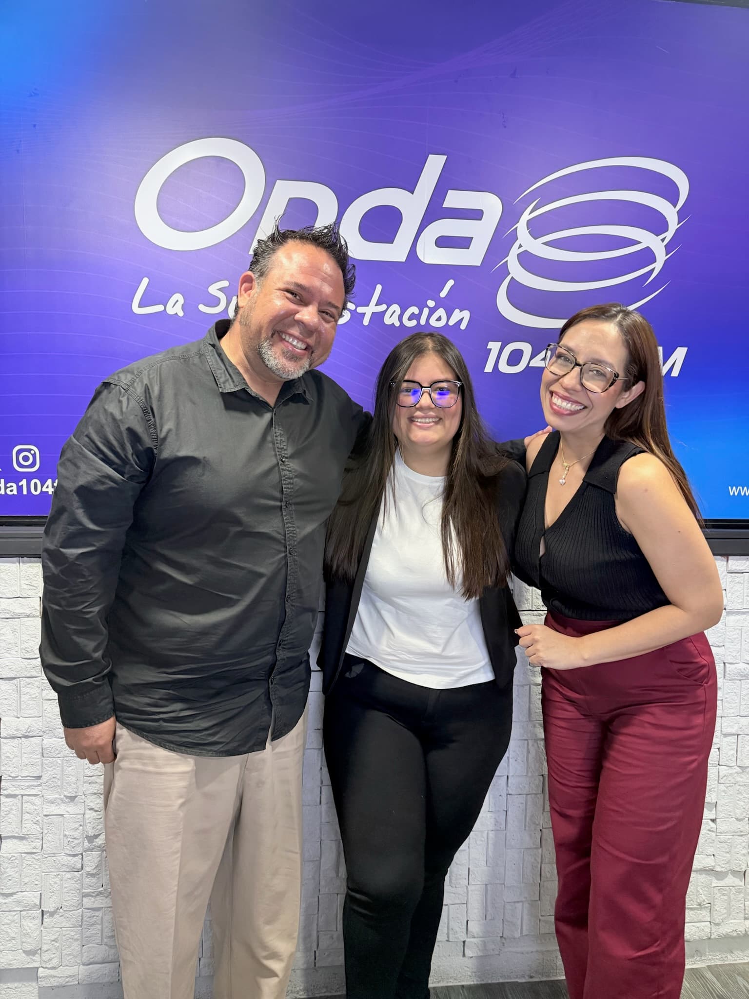 Anamar Torrealba en entrevista en Onda 104.1 FM